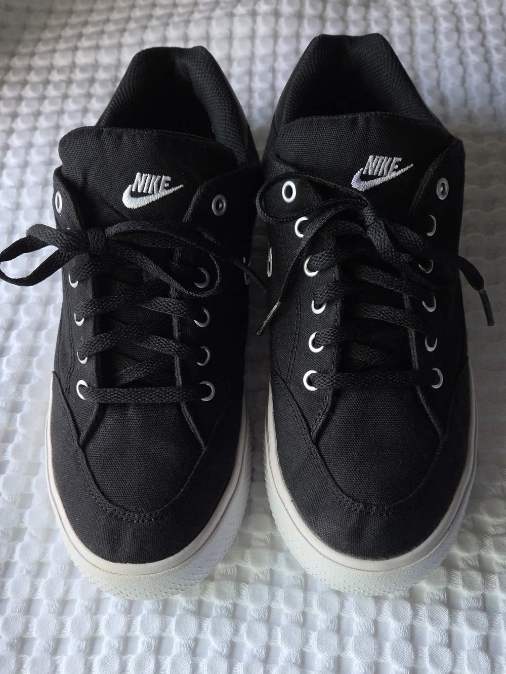 Black And White Nike Shoes